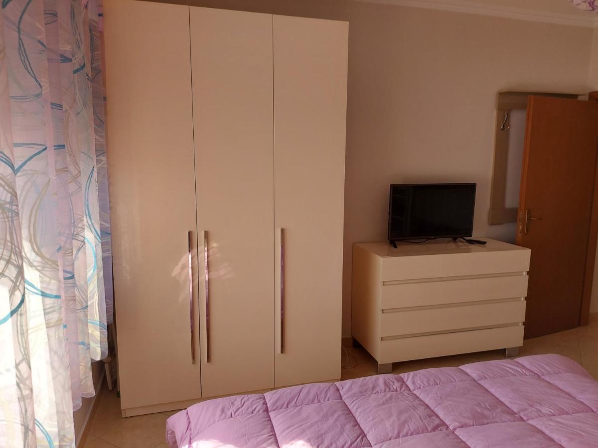 Bral Apartments 8 Two-Bedroom Beachfront Δυρράχιο Εξωτερικό φωτογραφία